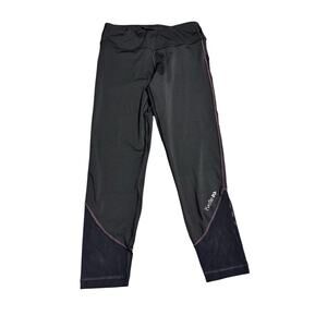 Yvette Black Capri Workout Leggings Size 2